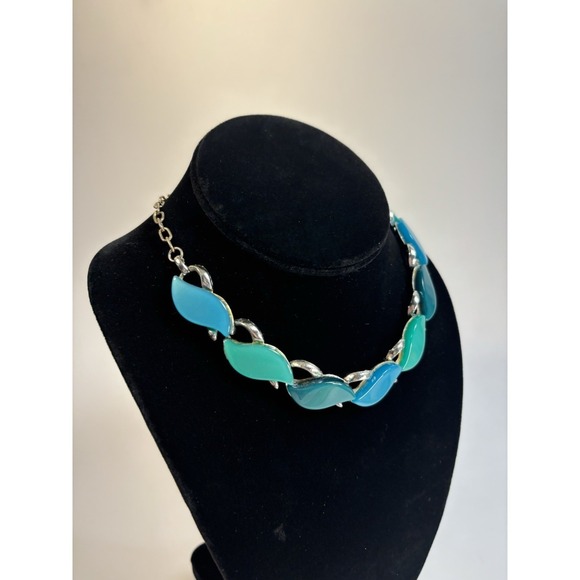 Vintage Necklace Lucite Choker Aquamarine Blue Beads Silver Tone Gorgeous - Picture 2 of 8